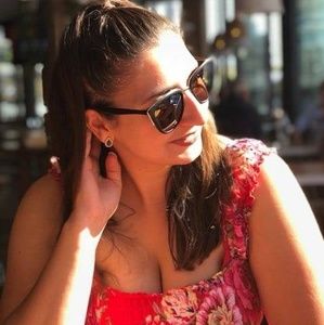 Meet your Posher, Bianca